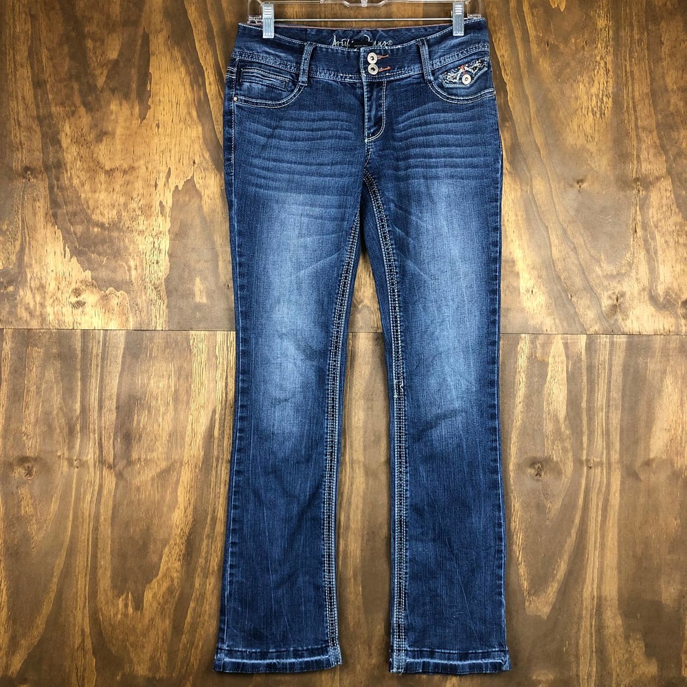 Ariya Womens Jeans Blue Whiskered Bootcut Embroidered Stretch Size 5 Short